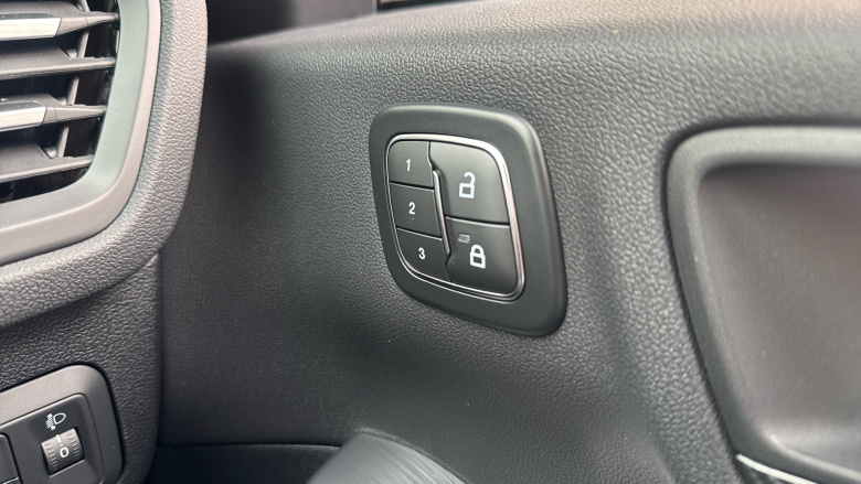 Ford Kuga 2.5 PHEV ST-Line 5dr CVT Estate